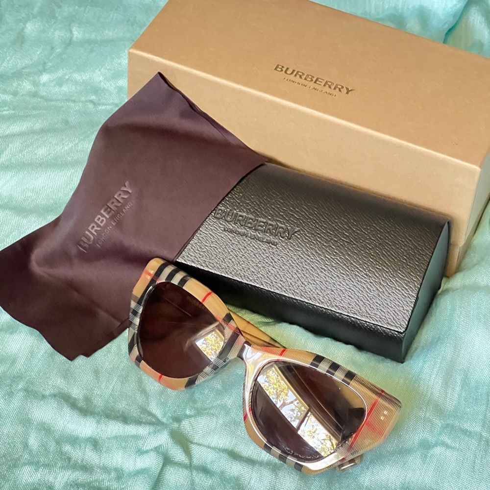 Authentic Burberry checkered Sunglasses